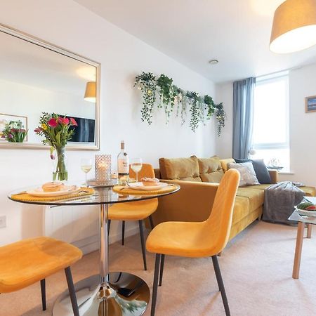 Amber Apartment Oasis - Your Gateway To Southampton'S Vibrant Heart, Port, Shopping Eksteriør bilde