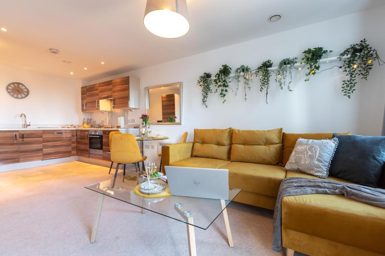 Amber Apartment Oasis - Your Gateway To Southampton'S Vibrant Heart, Port, Shopping Eksteriør bilde
