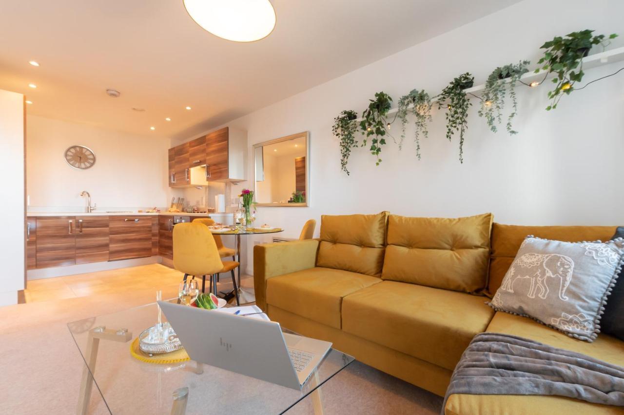 Amber Apartment Oasis - Your Gateway To Southampton'S Vibrant Heart, Port, Shopping Eksteriør bilde