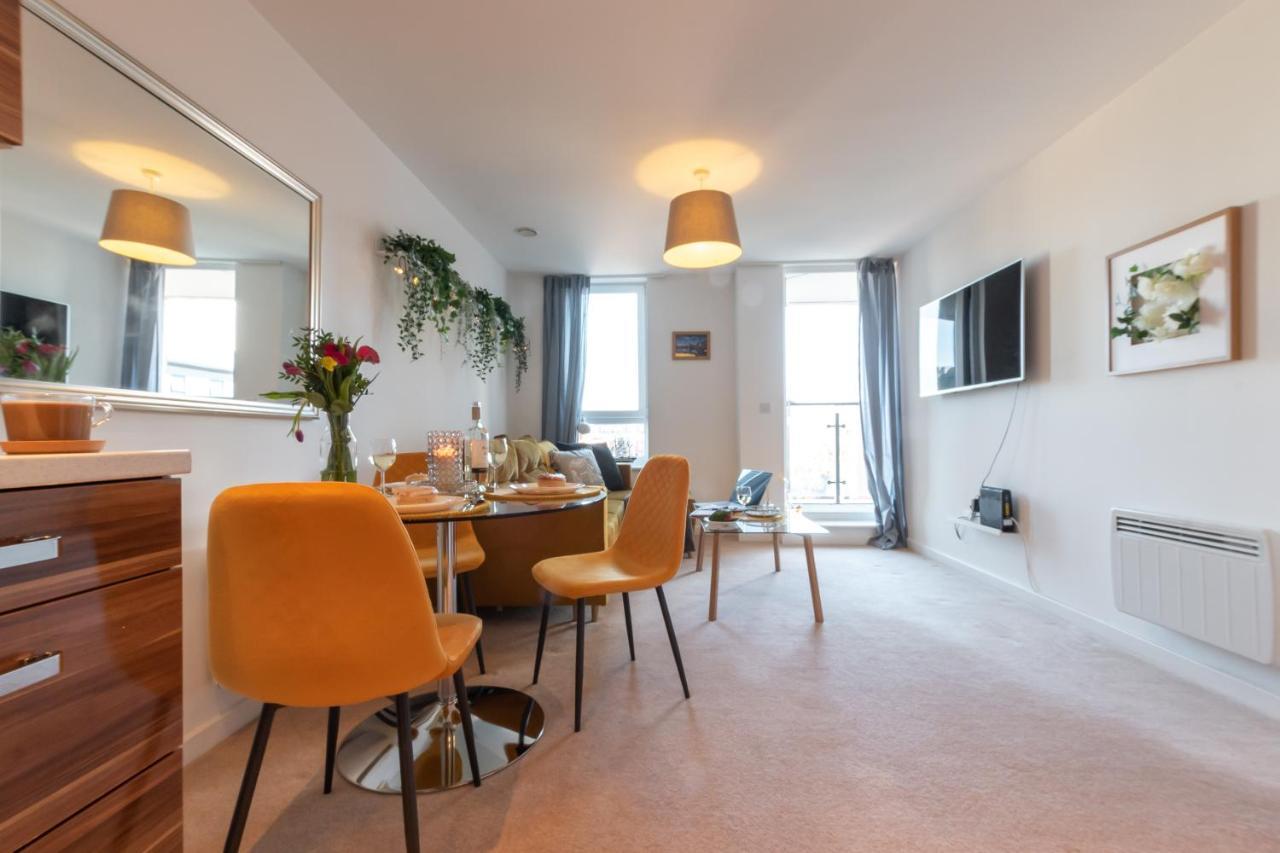 Amber Apartment Oasis - Your Gateway To Southampton'S Vibrant Heart, Port, Shopping Eksteriør bilde