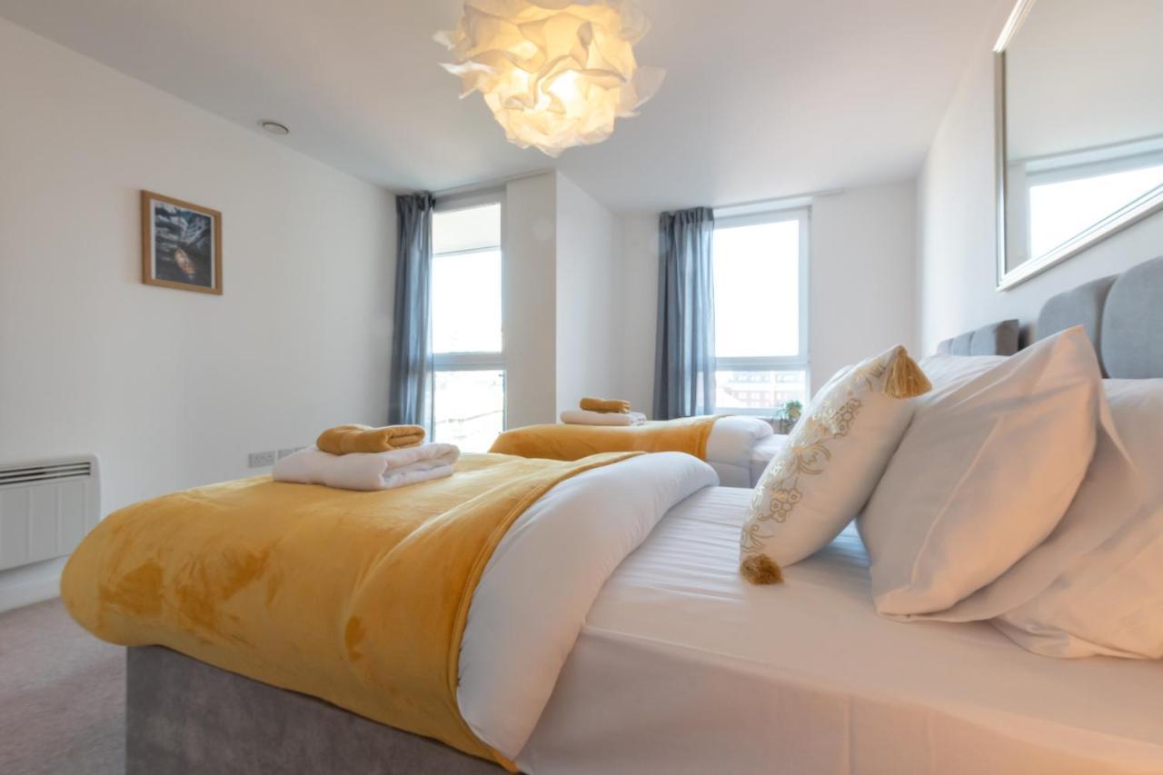 Amber Apartment Oasis - Your Gateway To Southampton'S Vibrant Heart, Port, Shopping Eksteriør bilde